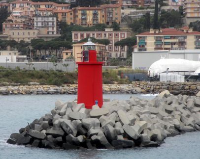 Oneglia, Nuovo Molo di Sottoflutto  ( Mai, 2016 )