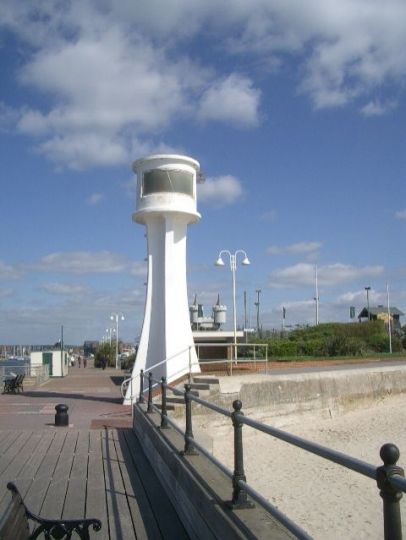Littlehampton East Pier Range Rear (Mai, 2005)
