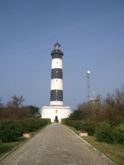 Phare Chassiron (April, 2004)